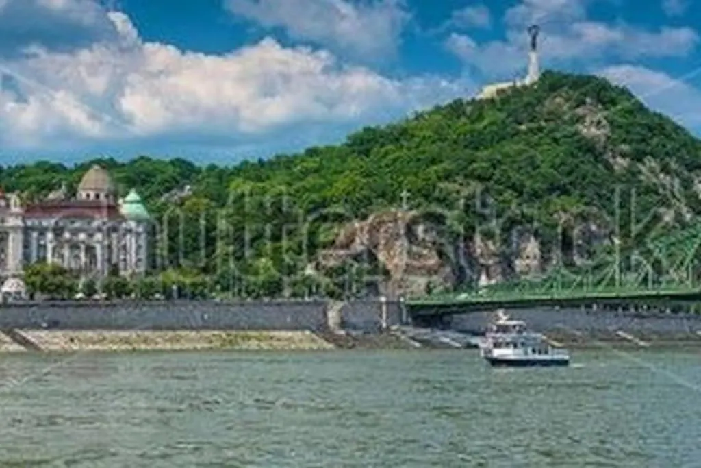 Always A Huge Sale! Apartment Budapest